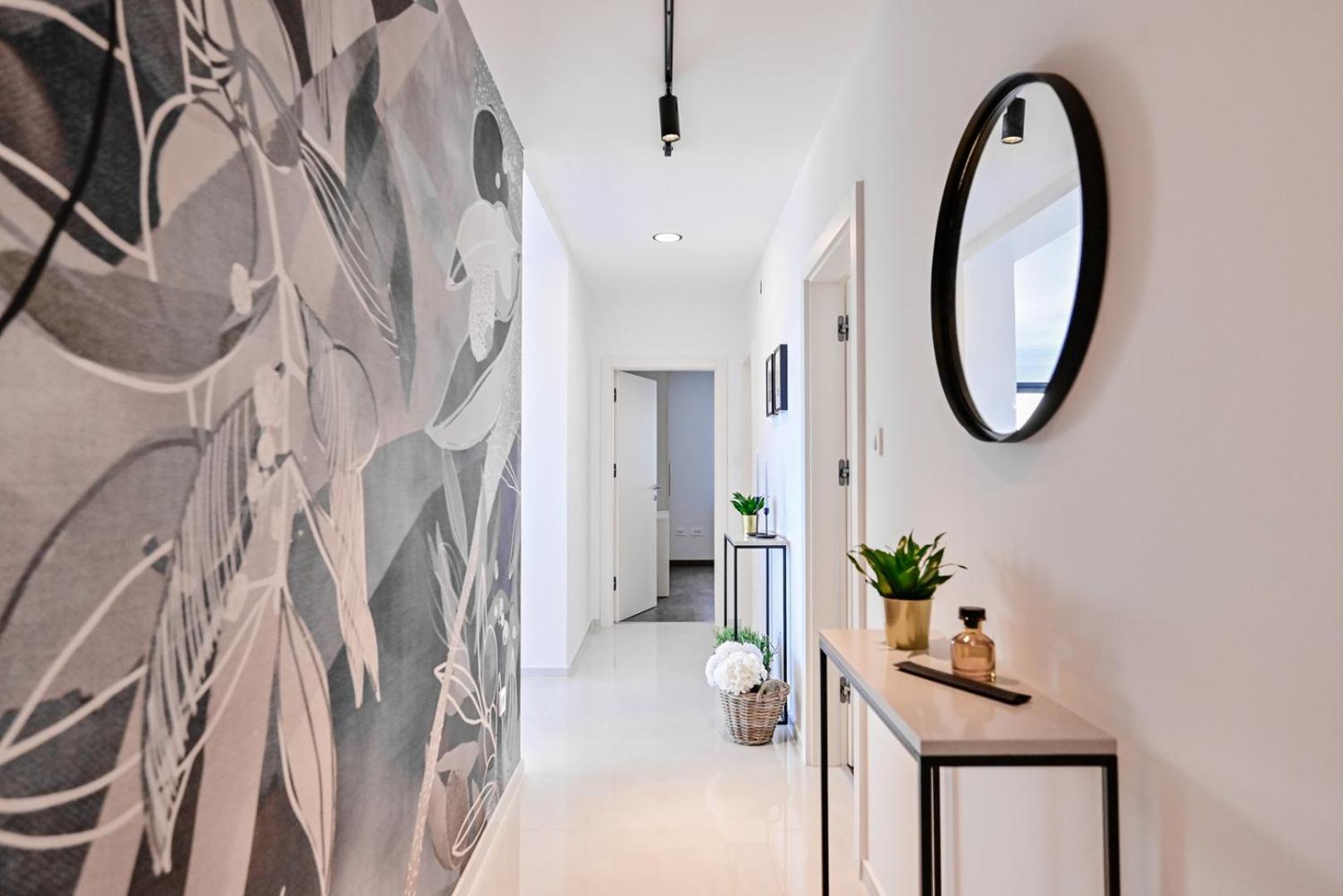 Apartments Sea & Stone Малинска Экстерьер фото