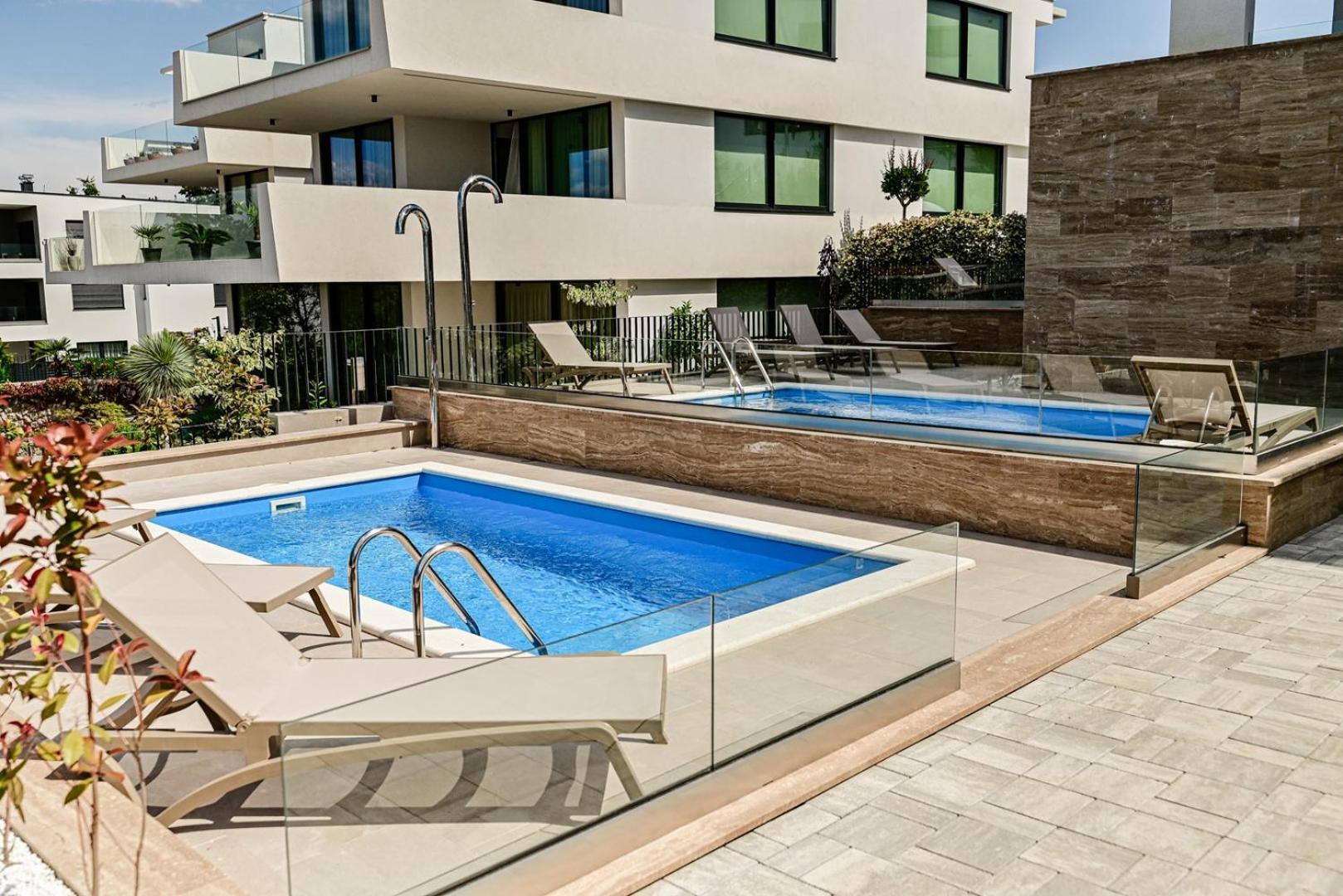 Apartments Sea & Stone Малинска Экстерьер фото