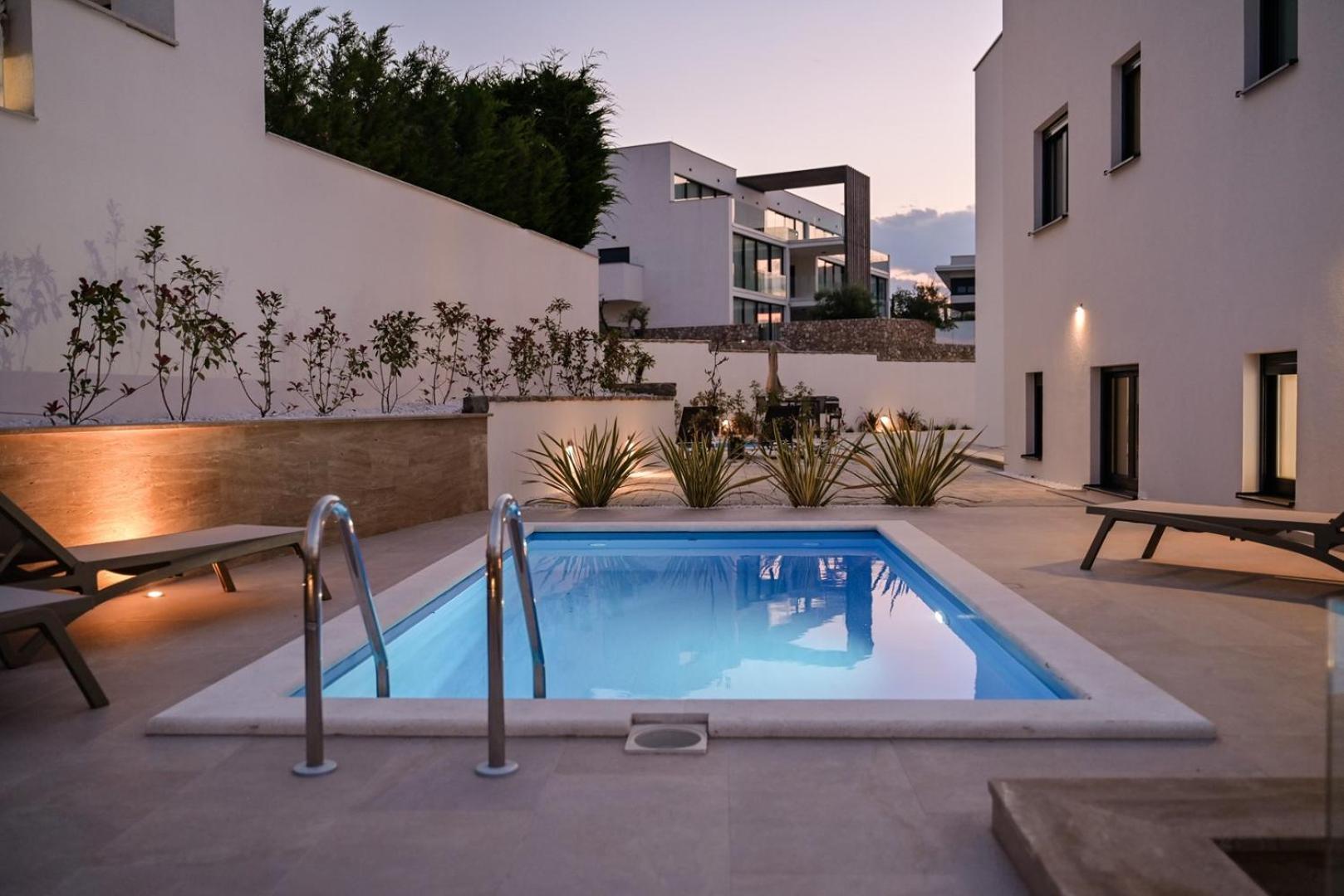 Apartments Sea & Stone Малинска Экстерьер фото
